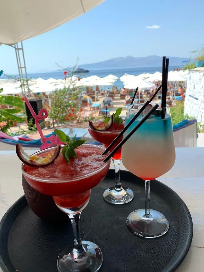Cocktail & Dreams - Beach Hotel Sarandë