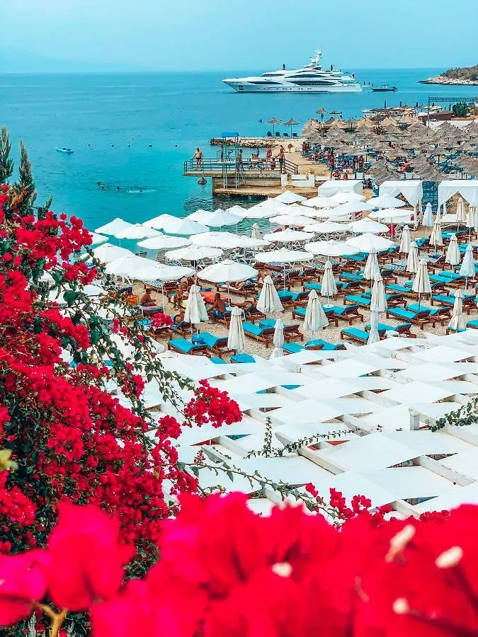 Cocktail & Dreams - Beach Hotel Sarande Albania