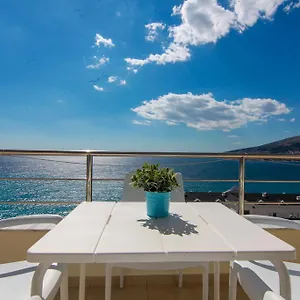 Apartment Blue Sea