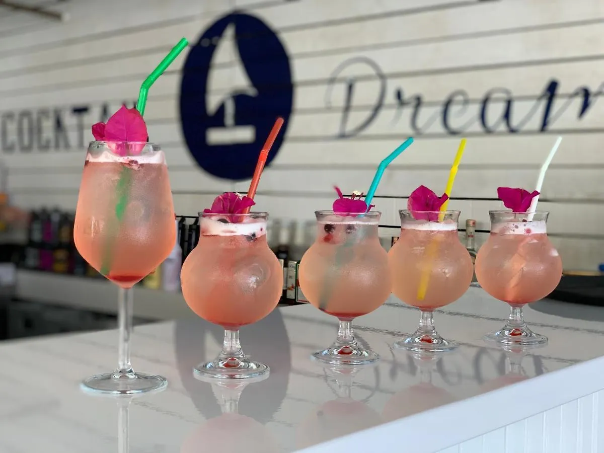 Cocktail & Dreams - Beach Hotel Sarande
